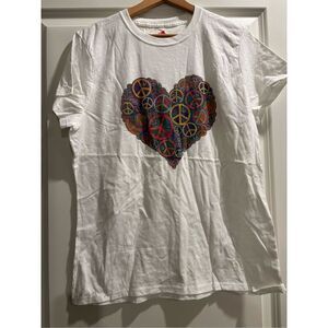 Peace and Love Women's T-shirt size Large